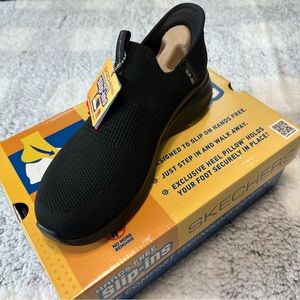 BNIB SINGLE Wide Width Black Skechers Slip-In - Size 8.5W (RIGHT SHOE ONLY)
